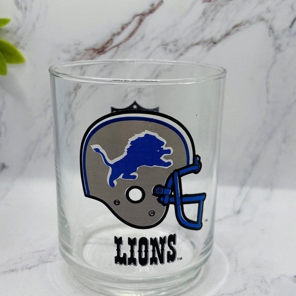 Vintage Detroit Lions NFL Lowball Rocks Glass Helmet Logo Whiskey Tumbler 80's